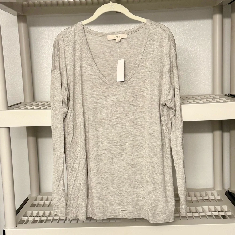LOFT Long Sleeve Scoop Neck Rayon Tee Grey Heather Sz M‎